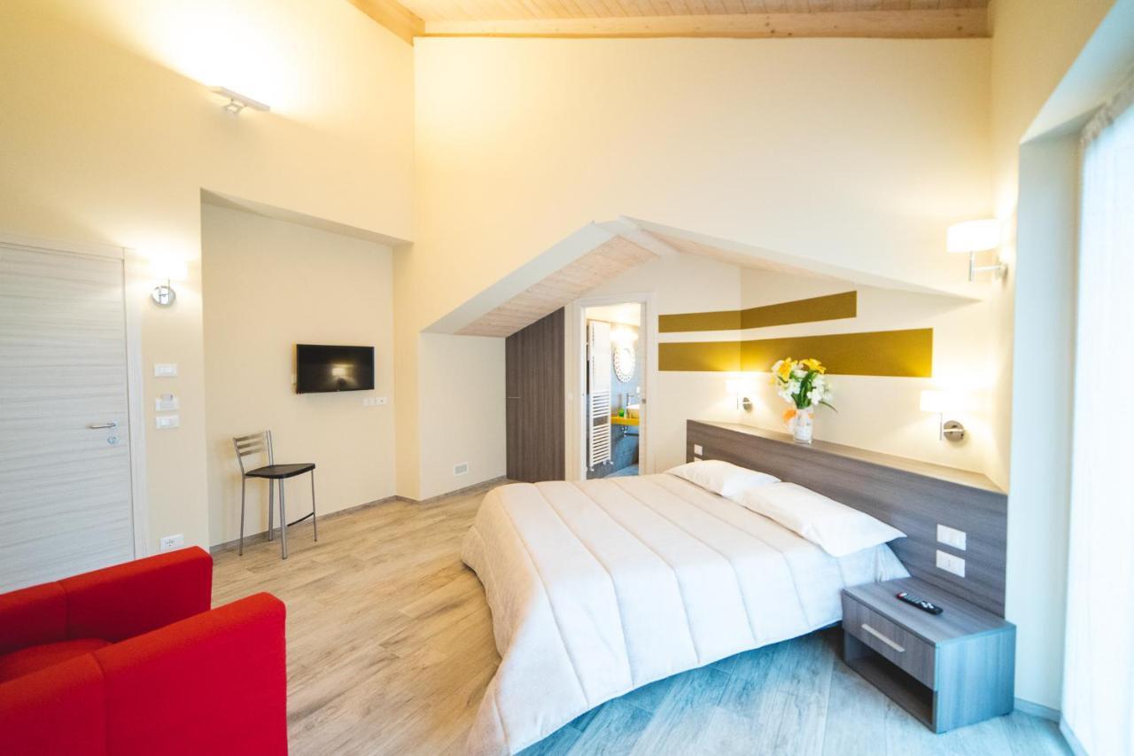 La Casa Di Alice Appartement Rodello Buitenkant foto